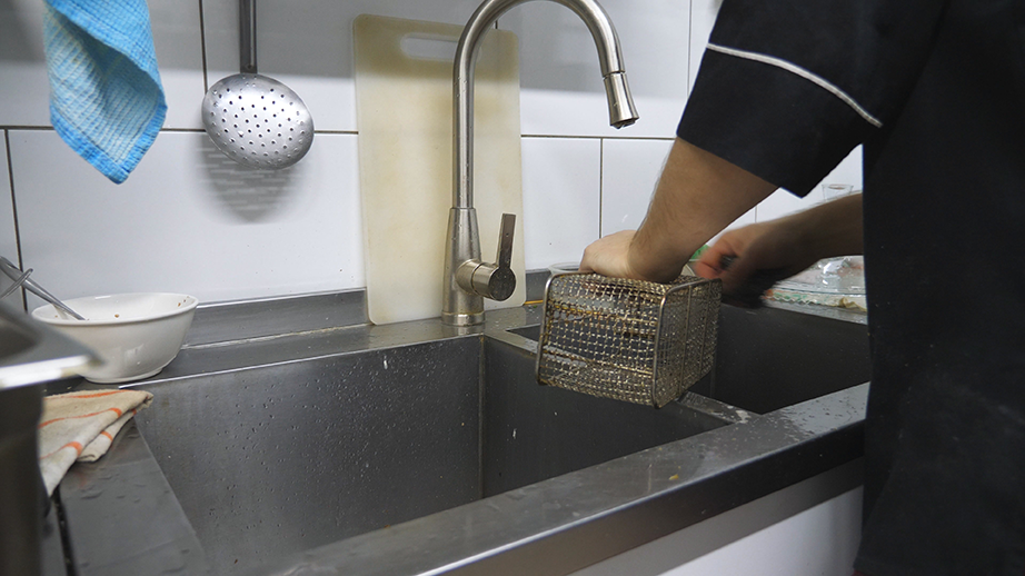 Washing up in sink